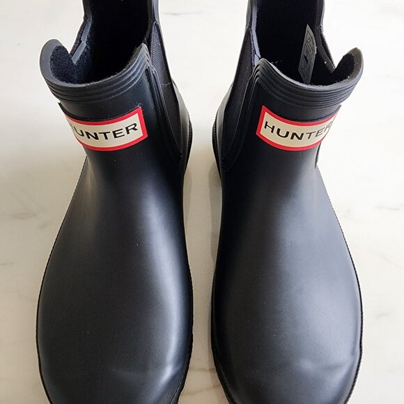 Hunter Women's Original Chelsea Rain Boots โ Timeless Black Style ๐ง๏ธ๐ค - Picture 5 of 14